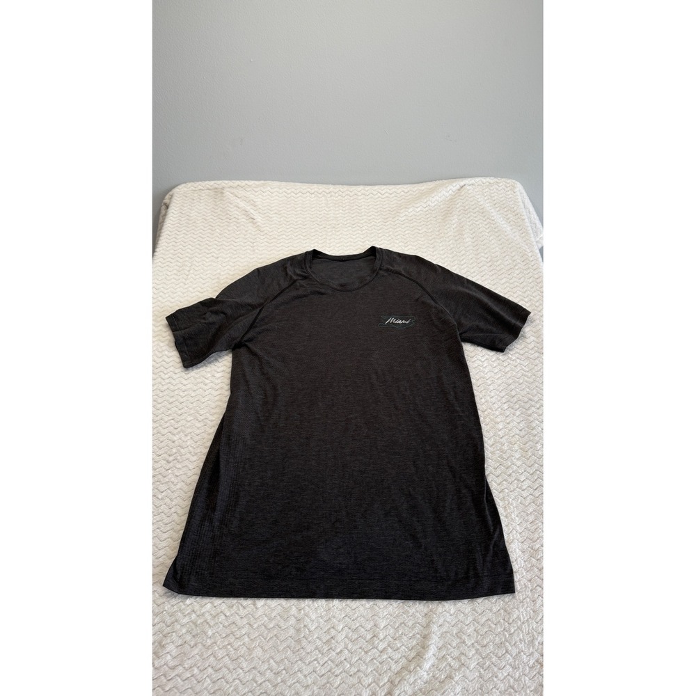 Lululemon Metal Vent Tech Miami Short Sleeve Shirt Mens Large Grey Heather